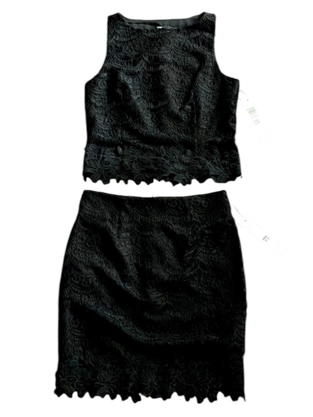 🖤NWT🖤 Gorgeous black lace 2 piece skirt and top outfit. Size 3/4.